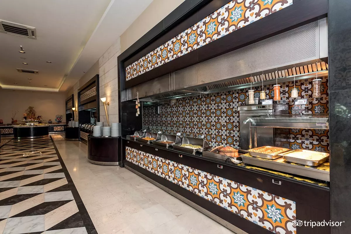 هتل ملاس لارا آنتالیا